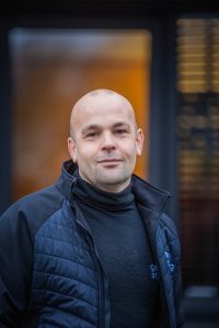 WhatsApp met Johnny van Gevelstyling